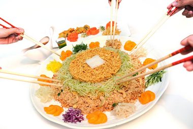 STAND A CHANCE TO WIN A SPECIALLY CURATED YEE SANG FROM RUYI AND LYN!