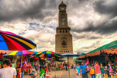 FAMOUS CHATUCHAK MARKET IN BANGKOK IS GOING CASHLESS BY JUNE