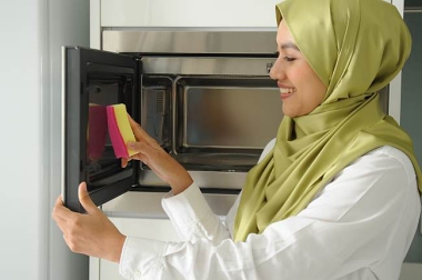 4 EASY CLEANING TIPS PREPPING FOR RAYA!