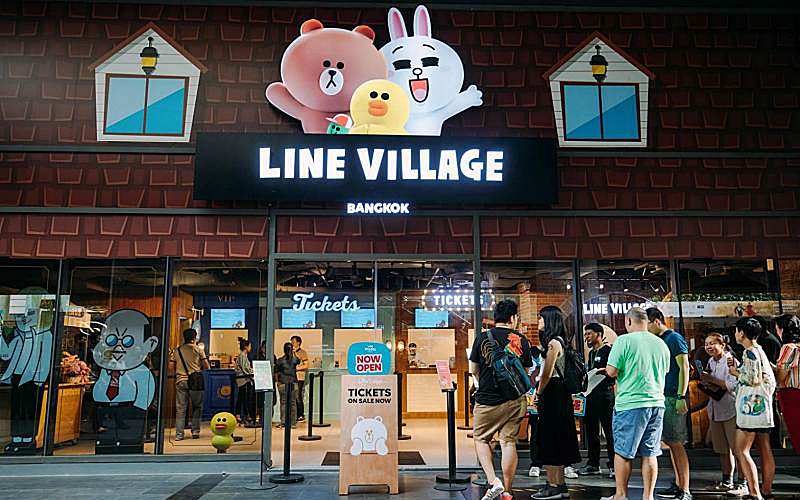 THERE’S A LINE DEDICATED THEME PARK IN BANGKOK! 