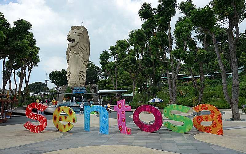 SINGAPORE’S ICONIC MERLION STATUE WILL BE DEMOLISHED SOON