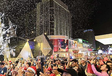 HUAWEI BRINGS “SNOW’ TO CELEBRATE CHRISTMAS IN MALAYSIA