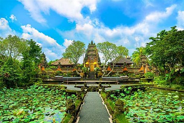 5 BEST PLACES FOR SOLO TRIPS!
